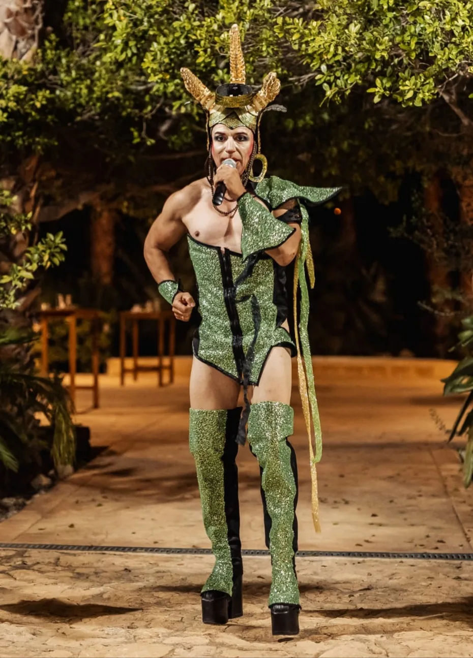 Marcos Drag, drag queen, en escena